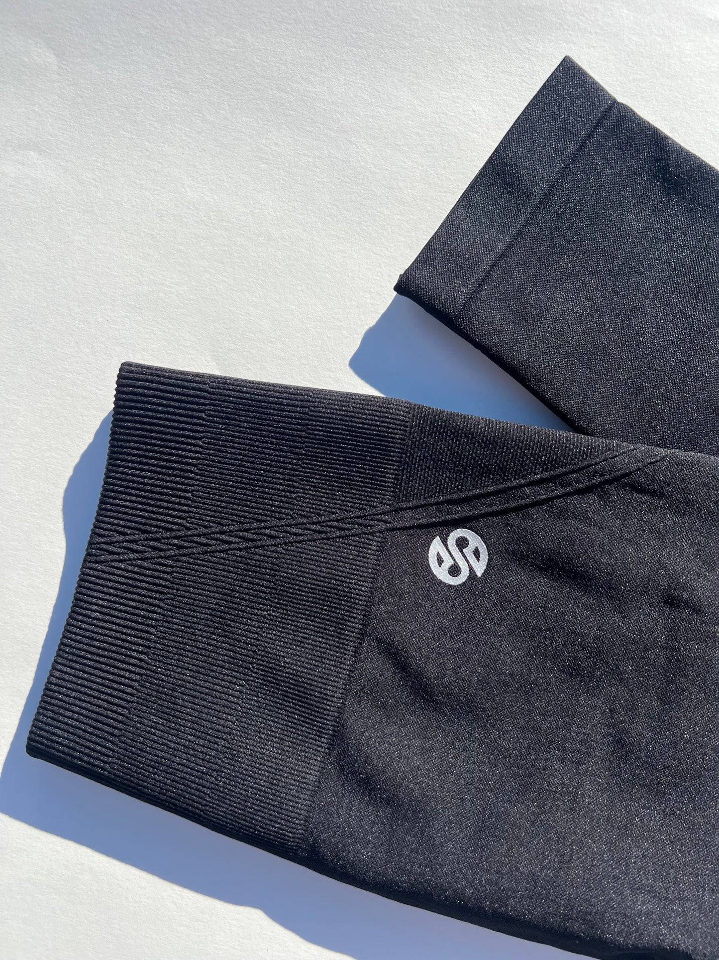 COMPRESS SEAMLESS LEGGINGS