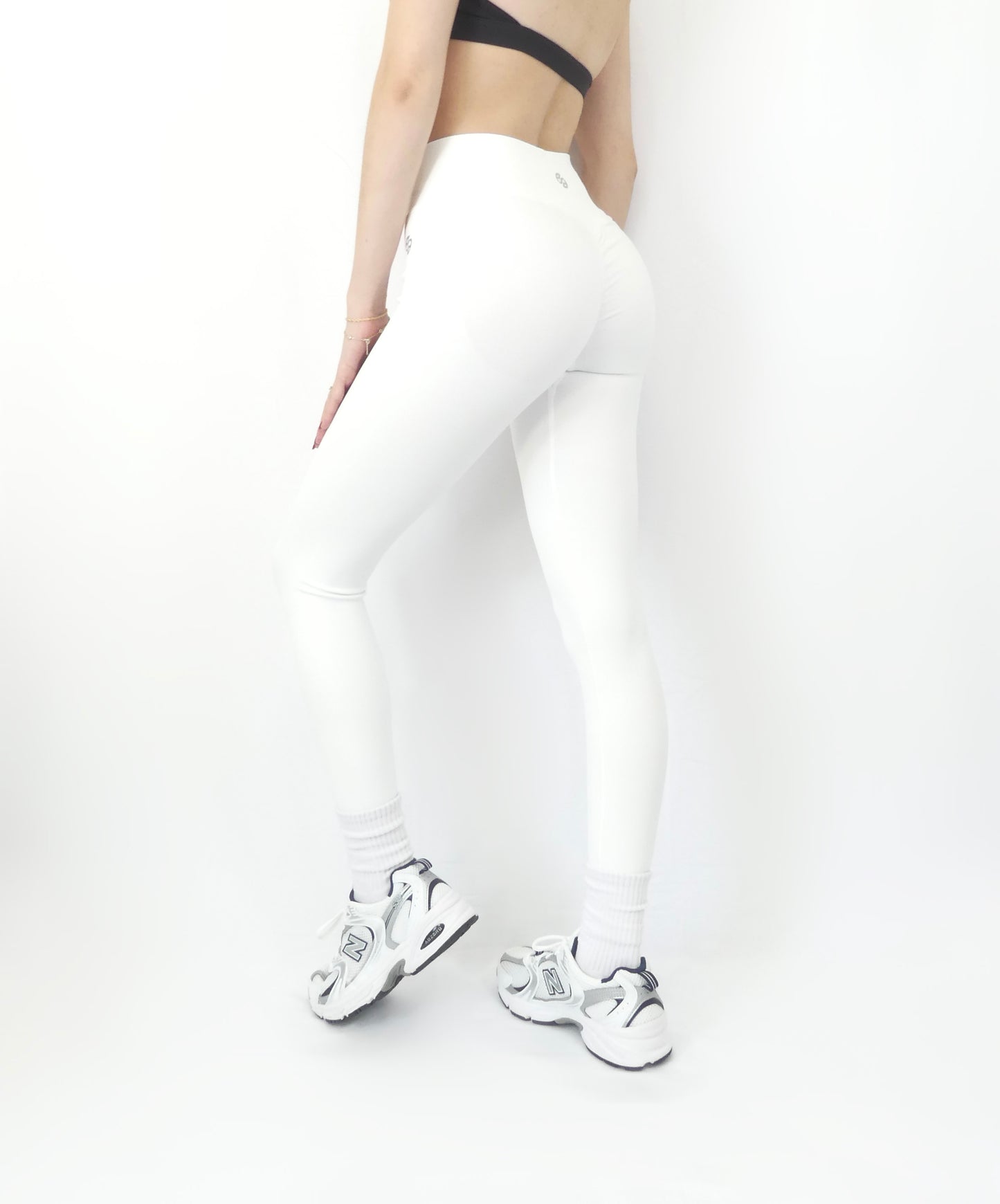 LOW-WAIST SEAMLESS LEGGINGS